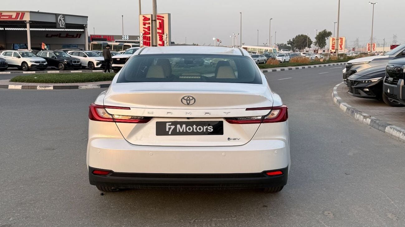 Toyota Camry Toyota Camry HEV LV Hybrid 2.5L  (GCC) - 2025