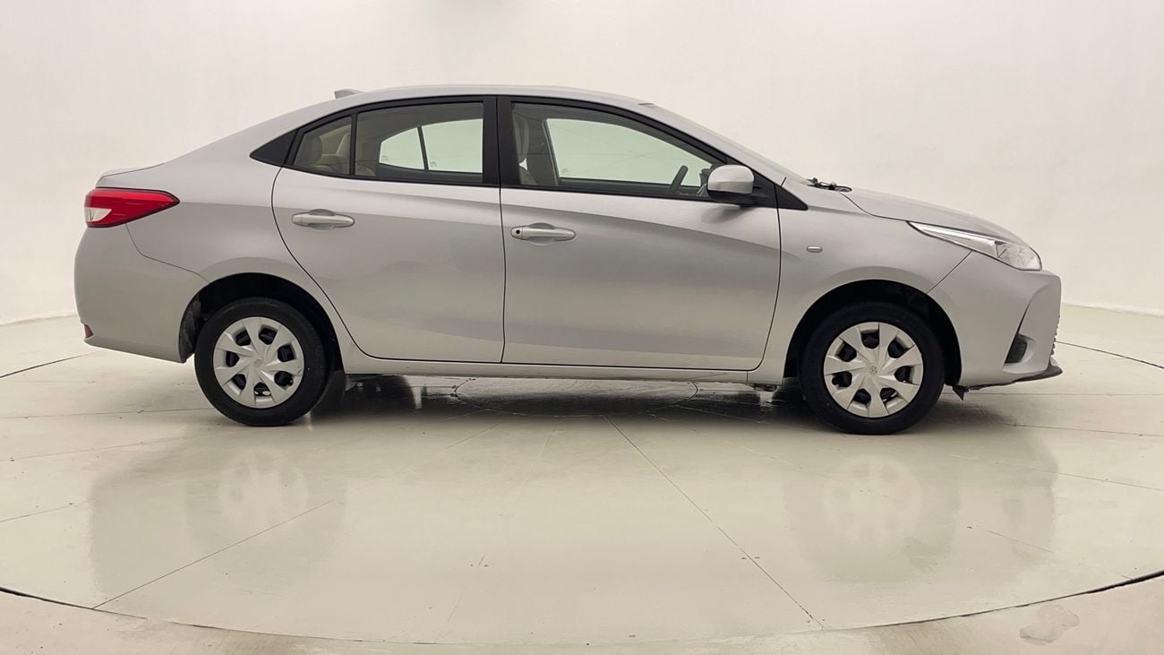 تويوتا يارس E 1.5 | بدون دفعة مقدمة | اختبار القيادة في المنزل