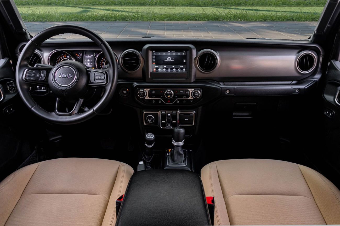 Jeep Gladiator Sport | 2,937 P.M  | 0% Downpayment | Perfect Condition!