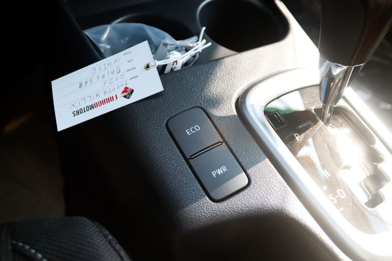 Toyota Hilux 2025 TOYOTA HILUX 4.0 V6 TRD LINE **EXPORT ONLY**التصدير فقط خارج الخليج**