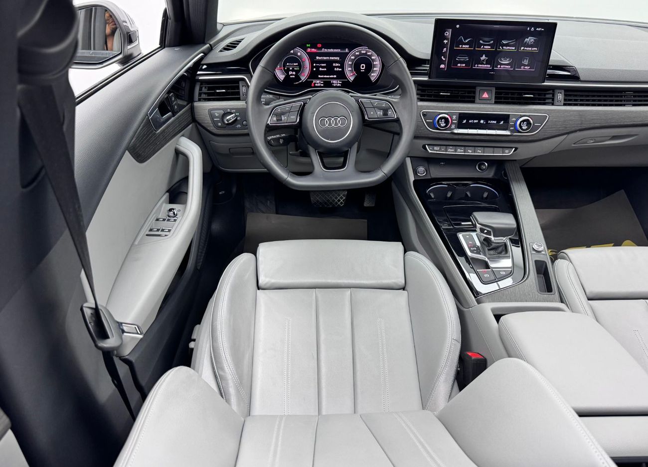 Audi A4 35 TFSI S Line 2.0L 2023 Audi A4 35 TFSI S-line, 2027 Full Audi Warranty + Service Contract, Excelle