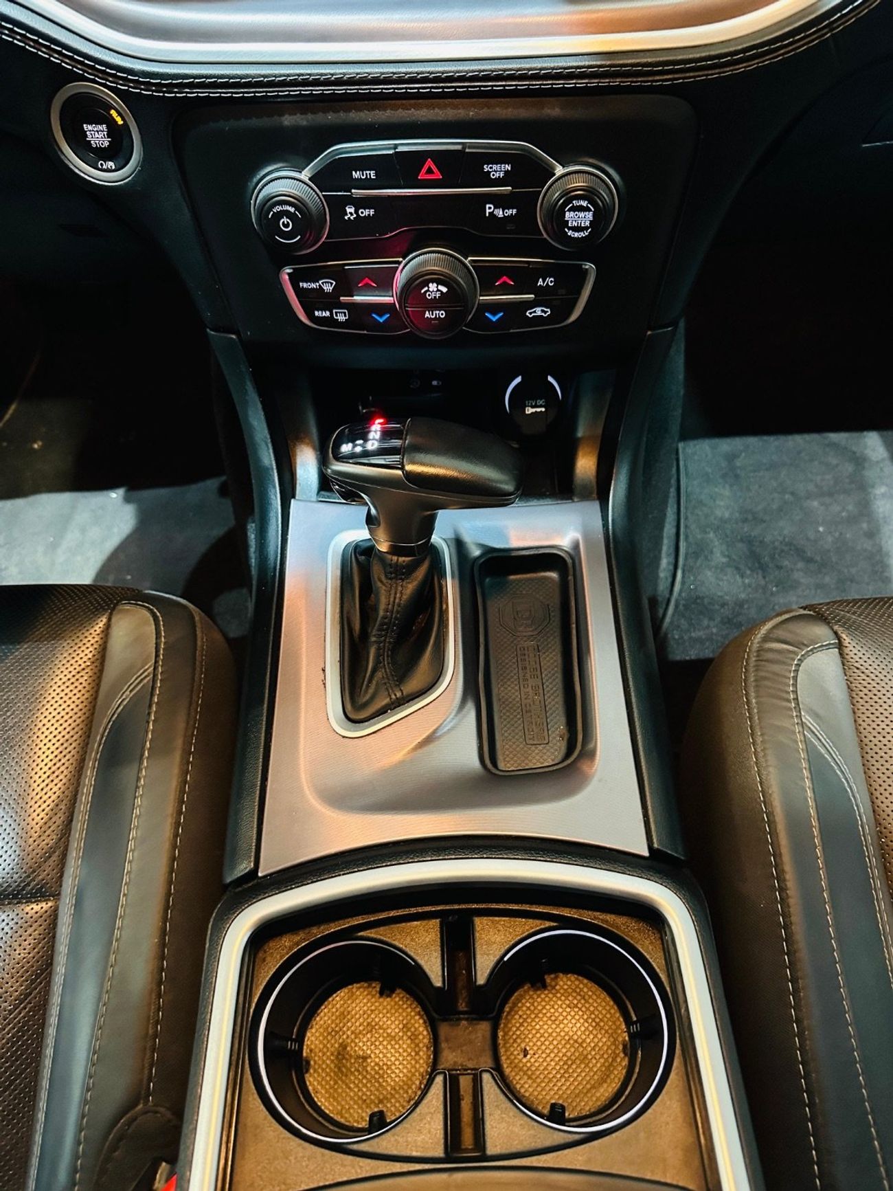 Dodge Charger SXT Plus 3.6L