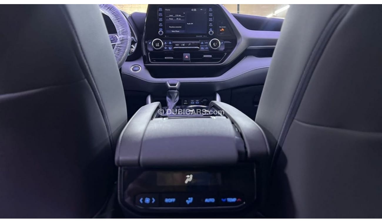Toyota Highlander 2022 Toyota Highlander XLE AWD 4x4 Full Option Without Paint