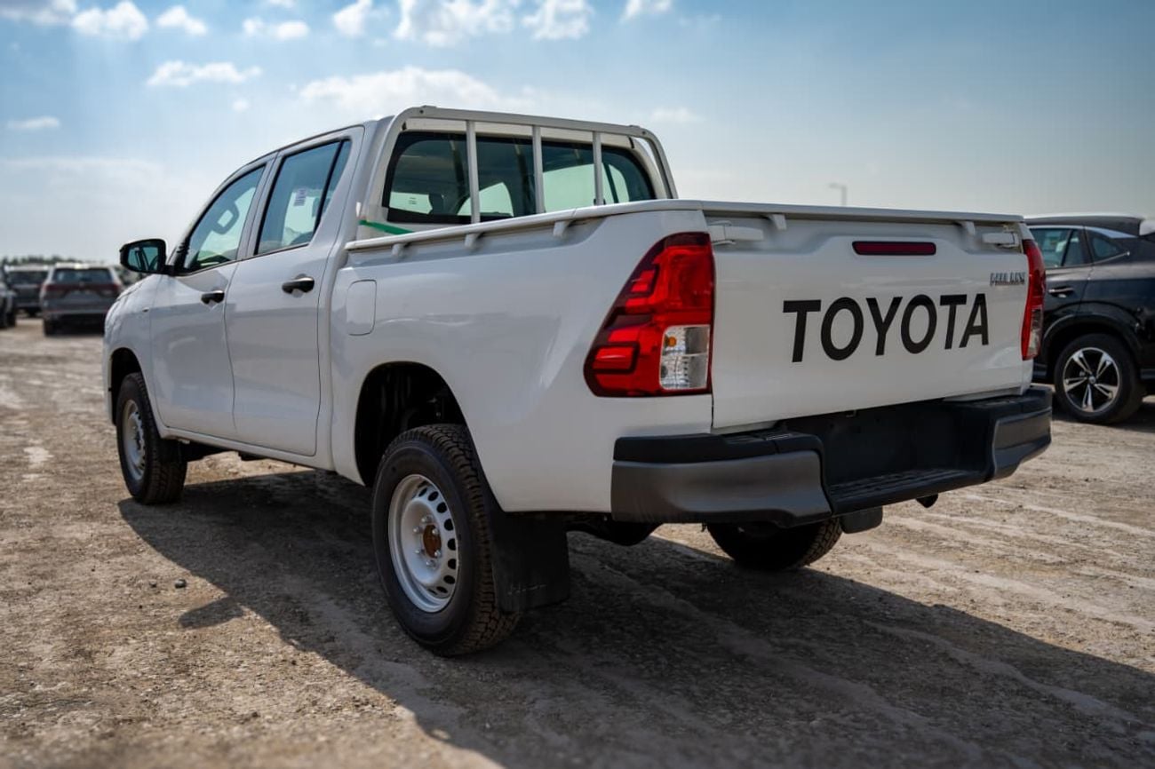 تويوتا هيلوكس 2.4GD | Manual | Diesel | Pickup Truck | Four Wheel Drive | 5 Seats | 4 Door