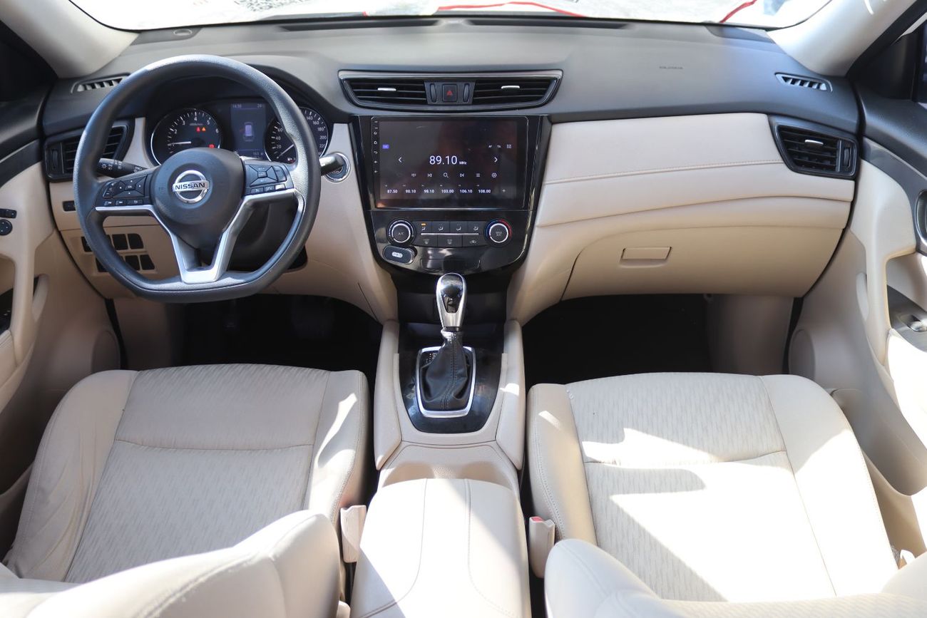 نيسان إكس تريل نيسان إكستريل -2021 - خليجى -  بدون حوادث - 2.5L- 4WD - ممشى قليل  بحاله ممتازه