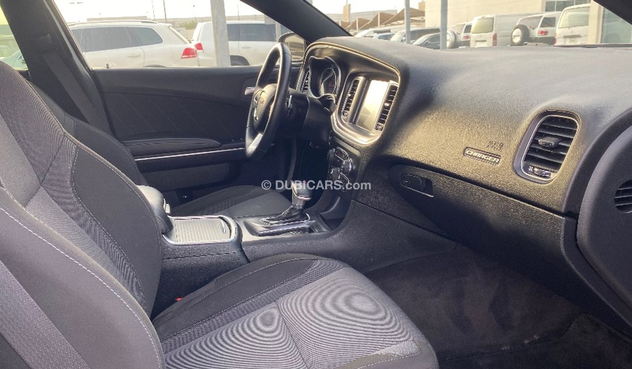 Dodge Charger SXT 3.6L V6