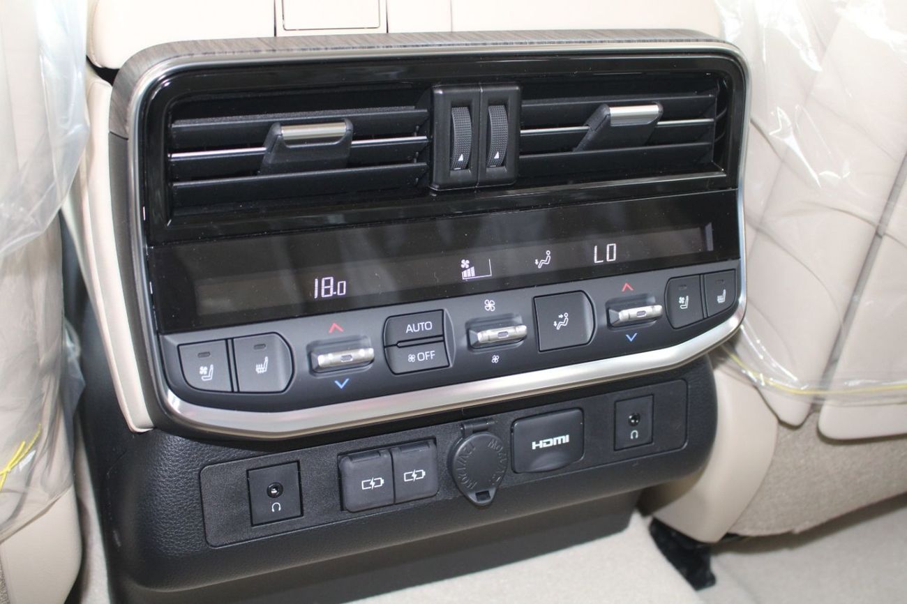 تويوتا لاند كروزر VXR 3.5L