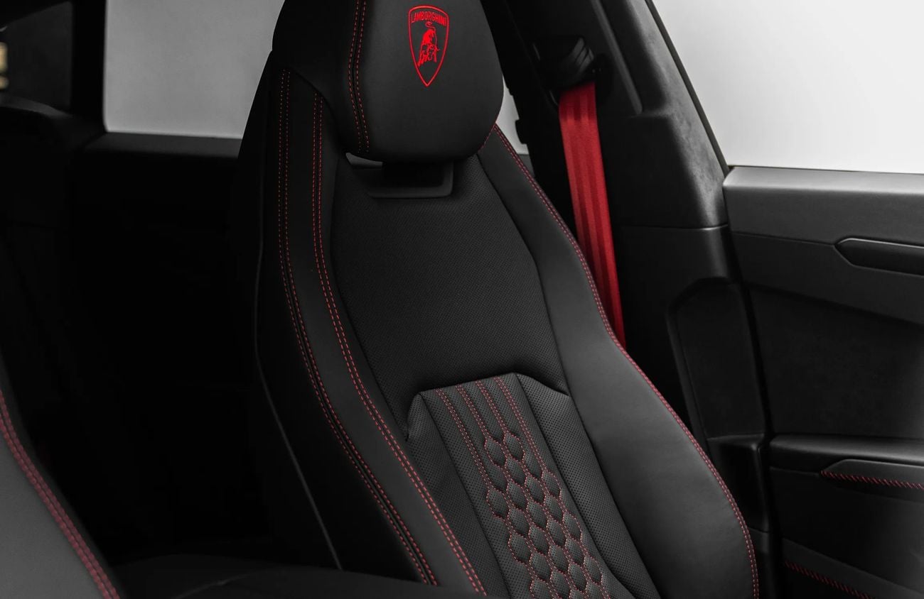 لامبورغيني اوروس 4.0L V8 Twin-Turbocharged Engine + eMotor