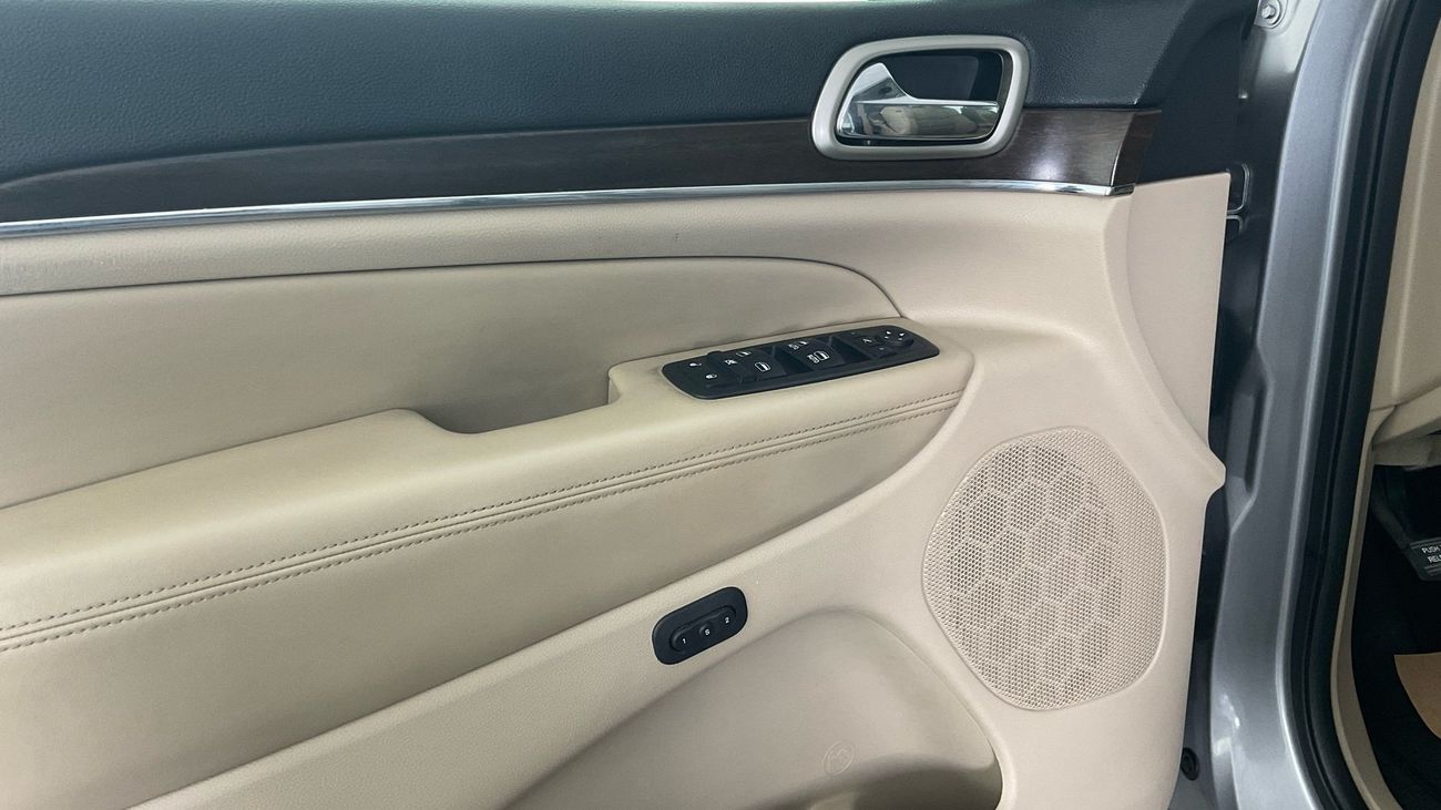 جيب جراند شيروكي Limited | شامل الضمان | 0 ﺪﻔﻋﺓ ﺃﻮﻟﻯ