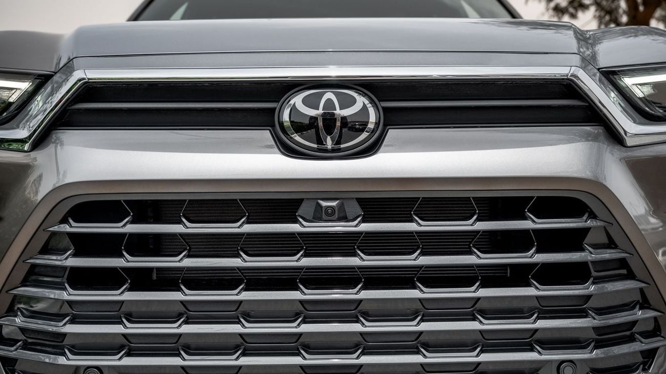 تويوتا جراند هايلاندر TOYOTA GRAND HIGHLANDER 2.4 HYBRIDMAX -2026YM