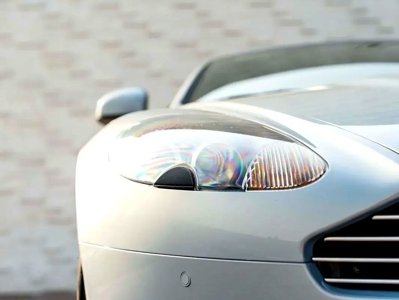 Aston Martin DB9 STD Aston Martin DB9 2010