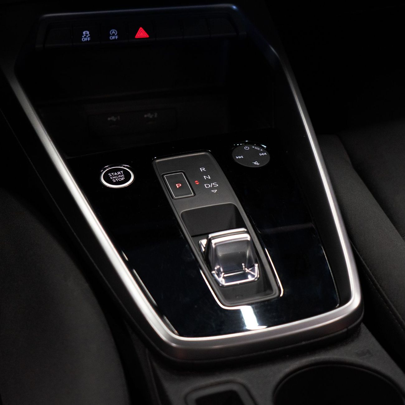 أودي A3 35 TFSI 1.4L AED 1,724 pm • 0% Downpayment • Audi A3 35 TFSI • Agency Warranty and Service Package