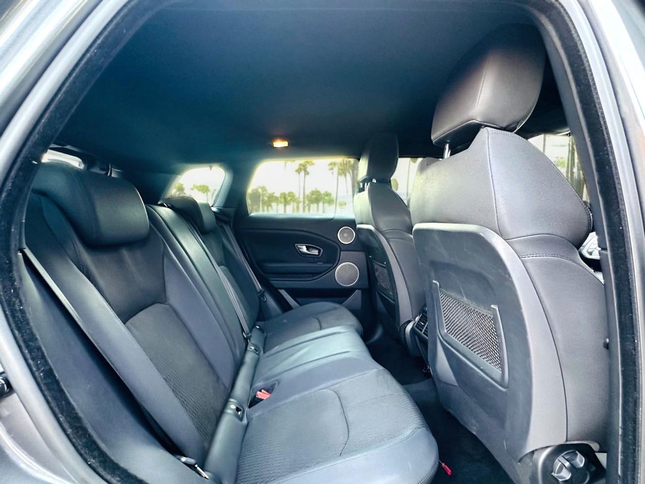 لاند روفر رانج روفر إيفوك SE 2.0L SUV (5 Door) | 2016 | GCC SPECS | AED 1,220 PER MONTH