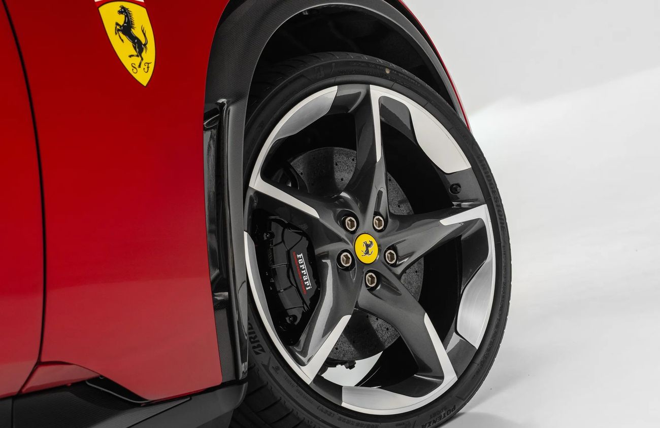 فيراري بوروسانجوي 6.5L V12 Naturally Aspirated Engine