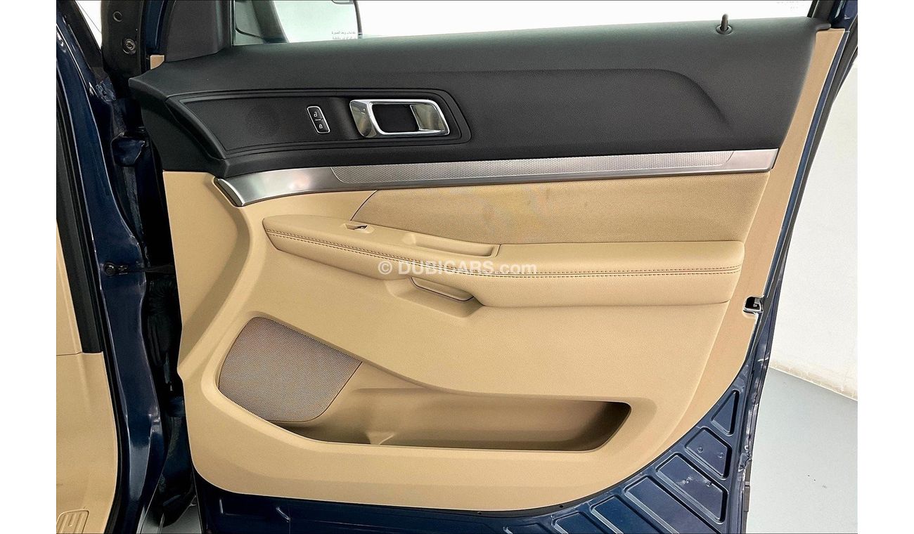 Ford Explorer XL / Standard