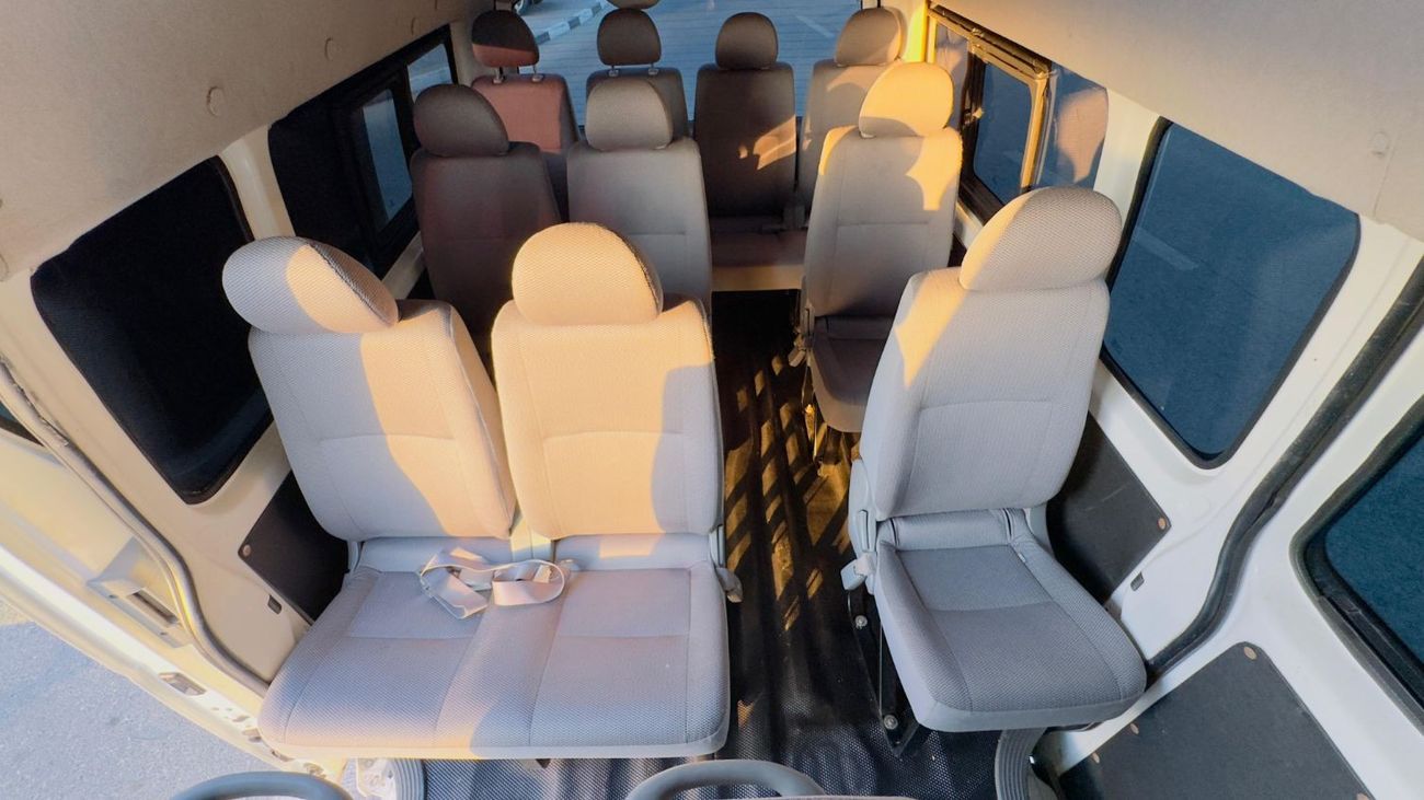 Toyota Hiace PREMIUM CONDITION | 2.5L DIESEL | MANUAL TRANSMISSION | 14 SEATERS