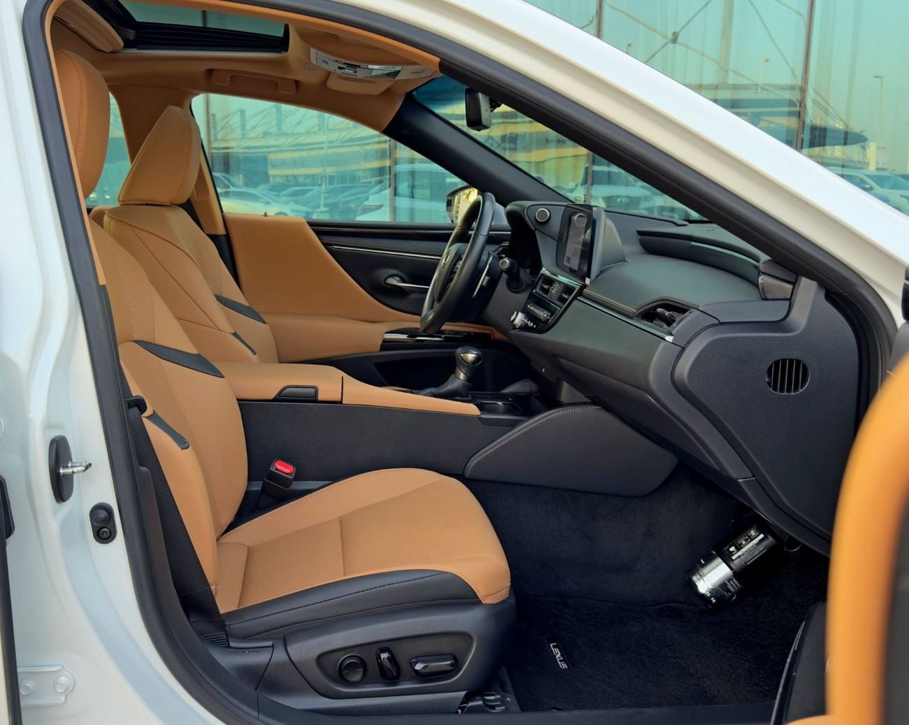 لكزس ES 350 Platinum 3.5L FWD