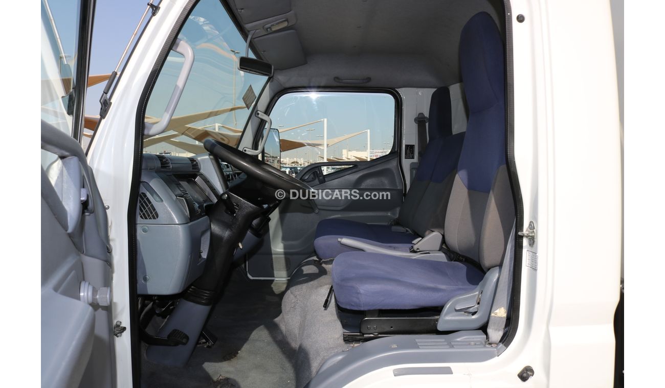 Mitsubishi Fuso Canter INSULATED BOX WITH TAIL LIFT