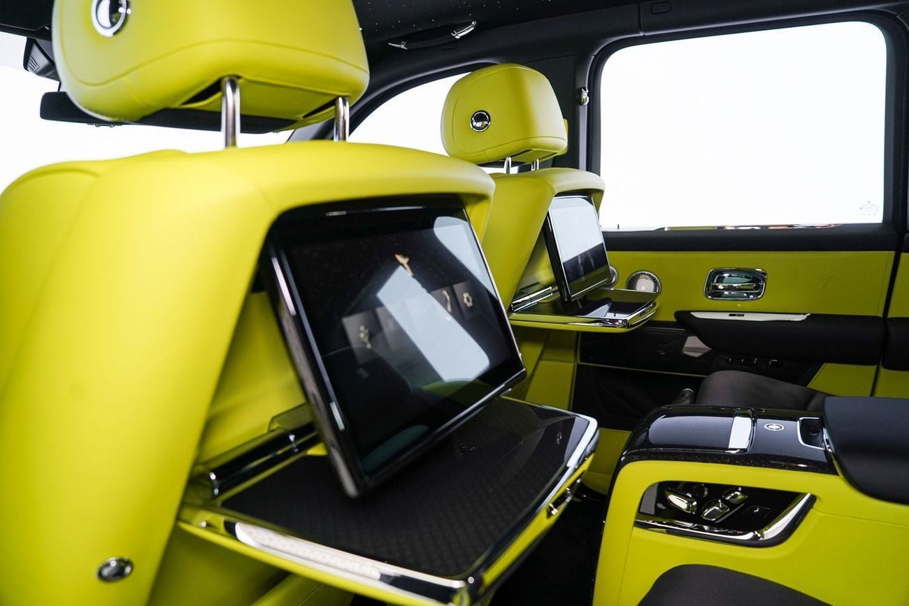 Rolls-Royce Cullinan BLACK BADGE DUALITY SEATS