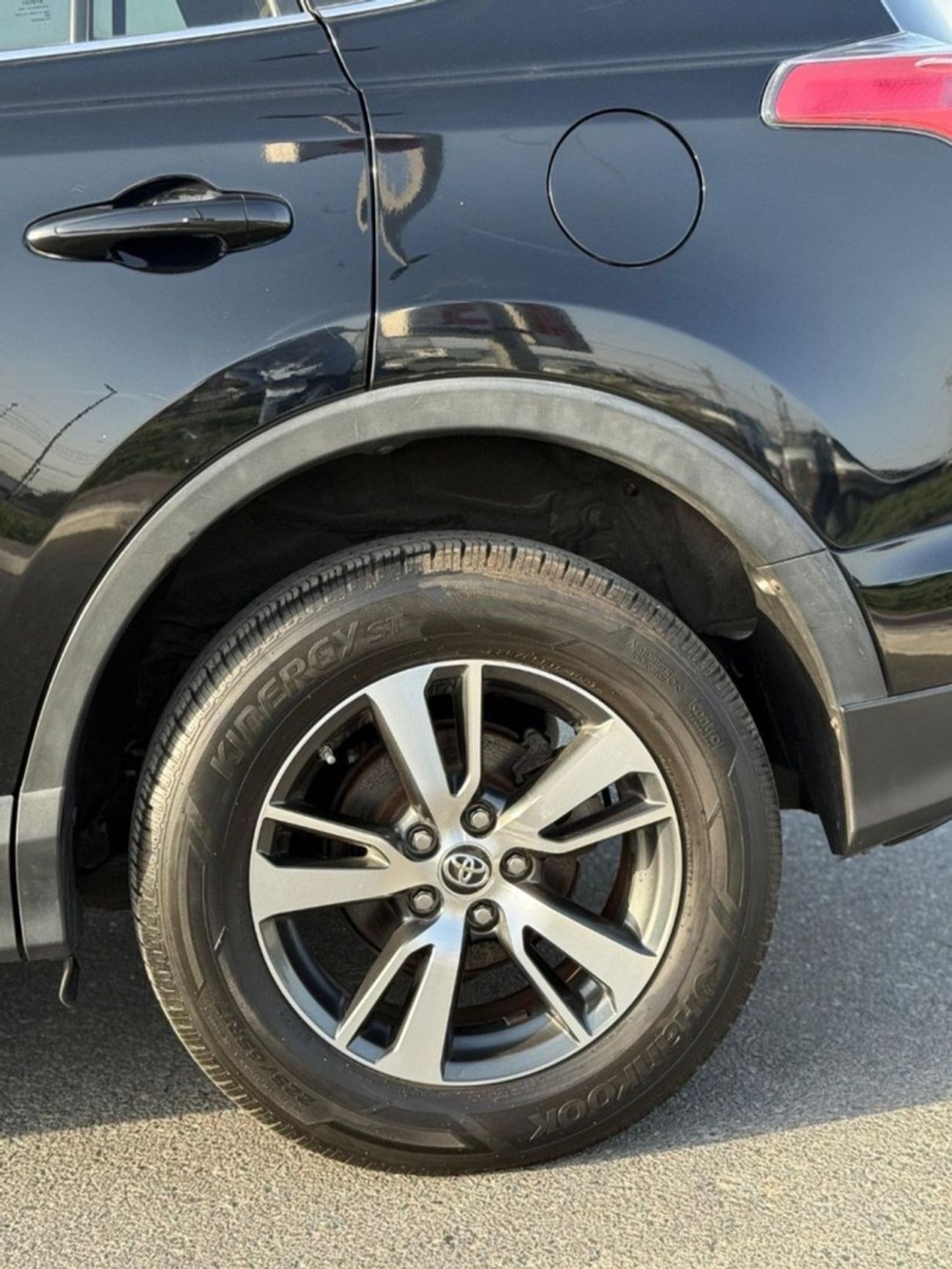 تويوتا راف ٤ GXR 2.5L XLE 4WD Sunroof,leather seats full option