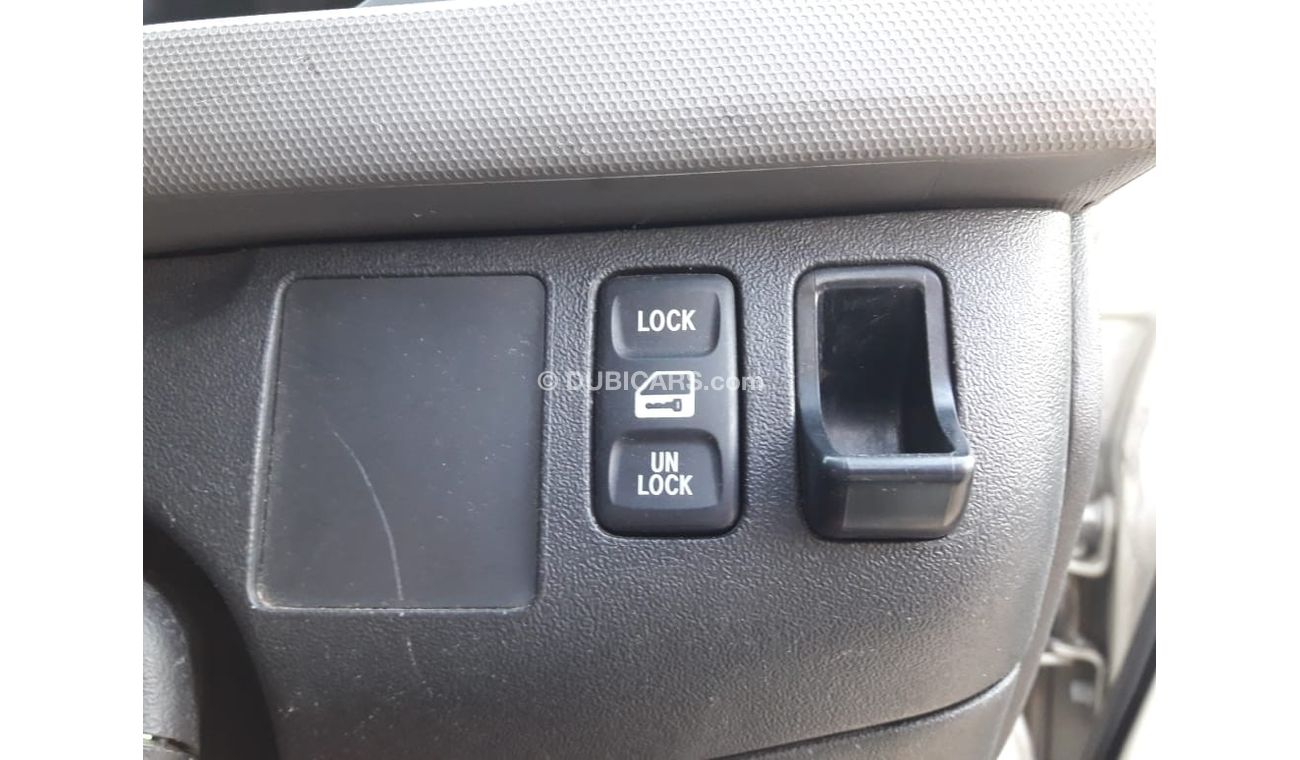 Toyota Hiace TOYOTA HIACE RIGHT HAND DRIVE (PM1129)