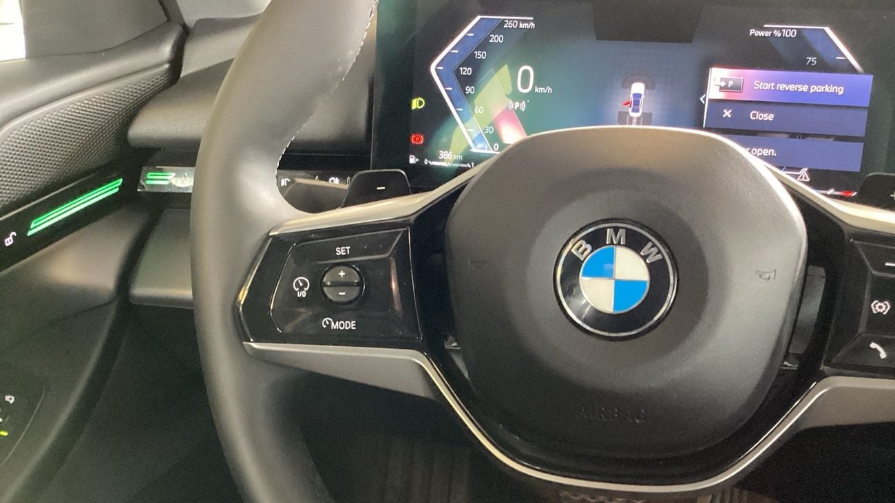 بي أم دبليو 520i 2.0 520I PURE AUTO | شامل الضمان | 0 ﺪﻔﻋﺓ ﺃﻮﻟﻯ