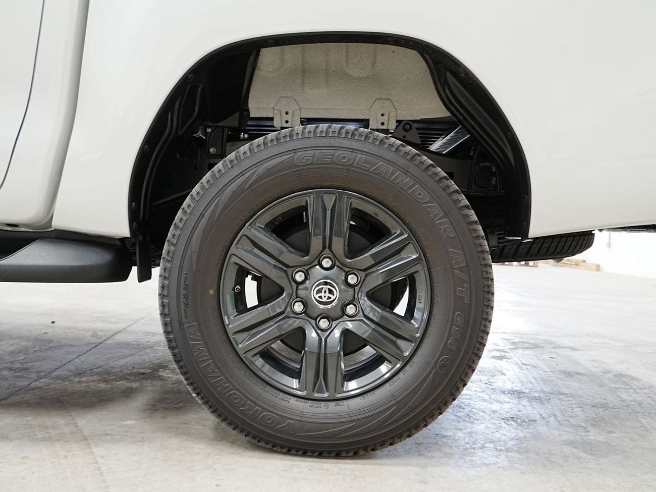 Toyota Hilux SR5 2.7 Automatic Full option 2026