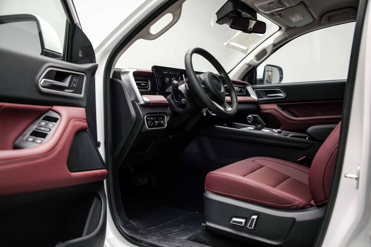 Great Wall Poer 4X4 Double Cab 2.0L - White Inside Black & Red | Export