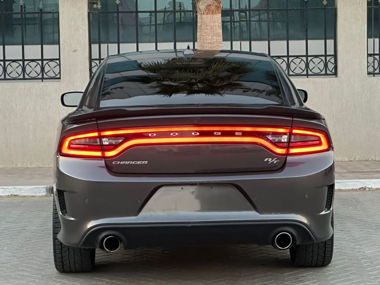 دودج تشارجر 5.7L R/T دودج تشارجر  R/T موديل: 2019 ممشى : 119,000 كم مطلوب: 58,000 درهم وارد امريكا   8 سلندر ، 5