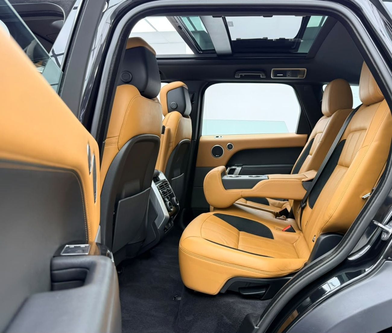 Land Rover Range Rover Sport HSE DYNAMIC 2022 Range Rover Sport HSE Dynamic, 2027 RR Warranty, Full RR Service History, Fully Loaded, GCC