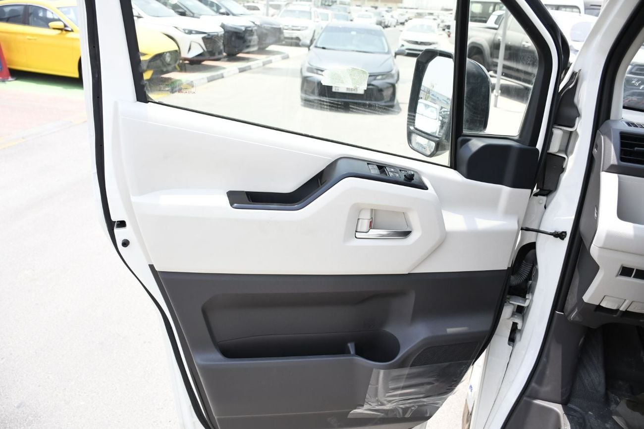 Toyota Hiace GL 3.5L Manual Petrol Full option