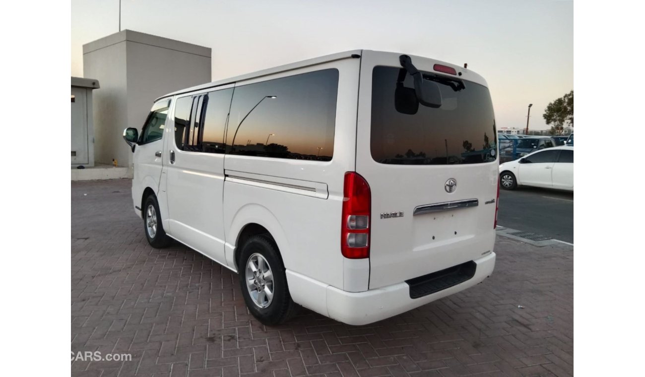 تويوتا هاياس TOYOTA HIACE VAN RIGHT HAND DRIVE (PM1197)