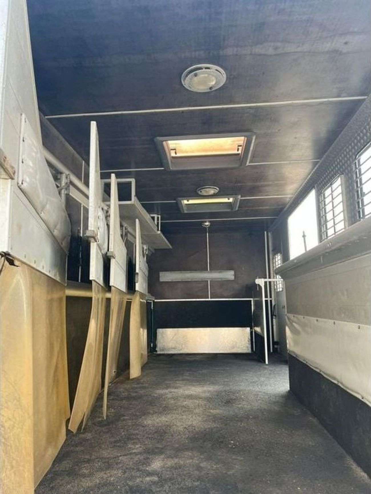 مرسيدس بنز اتيجو ATEGO 817