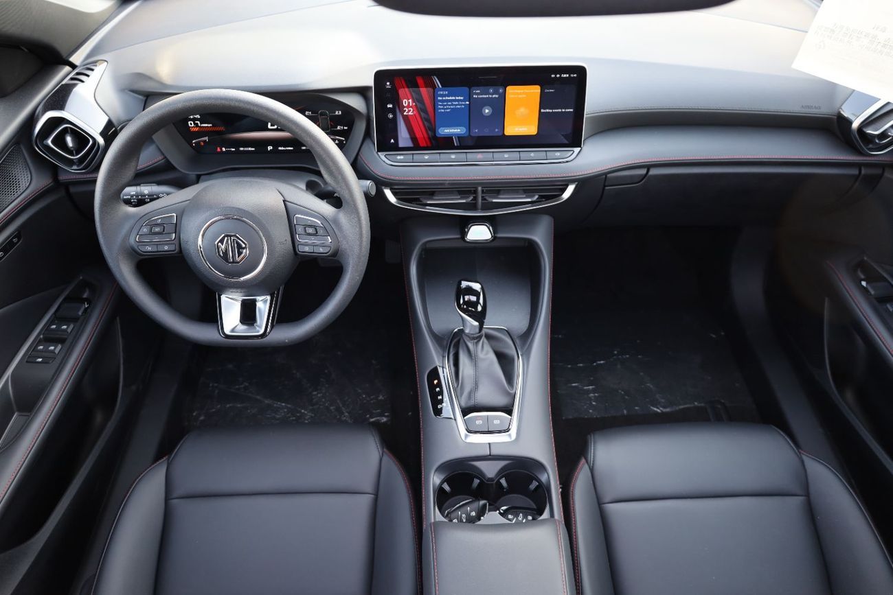 أم جي 5 MG5 1.5L LUXURY MODEL 2025