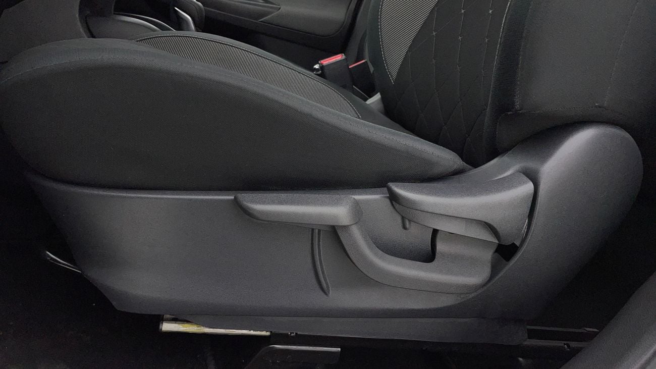 Nissan Kicks SV 1.6 | Zero Down Payment | Free Home Test Drive