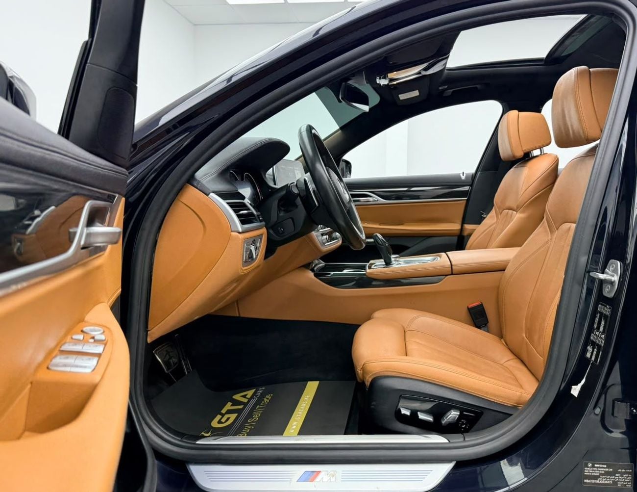 BMW 730Li M SPORT 2018 BMW 730Li M-Sport, 2028 BMW Service Pack, Full BMW Service History, Fully Loaded, GCC