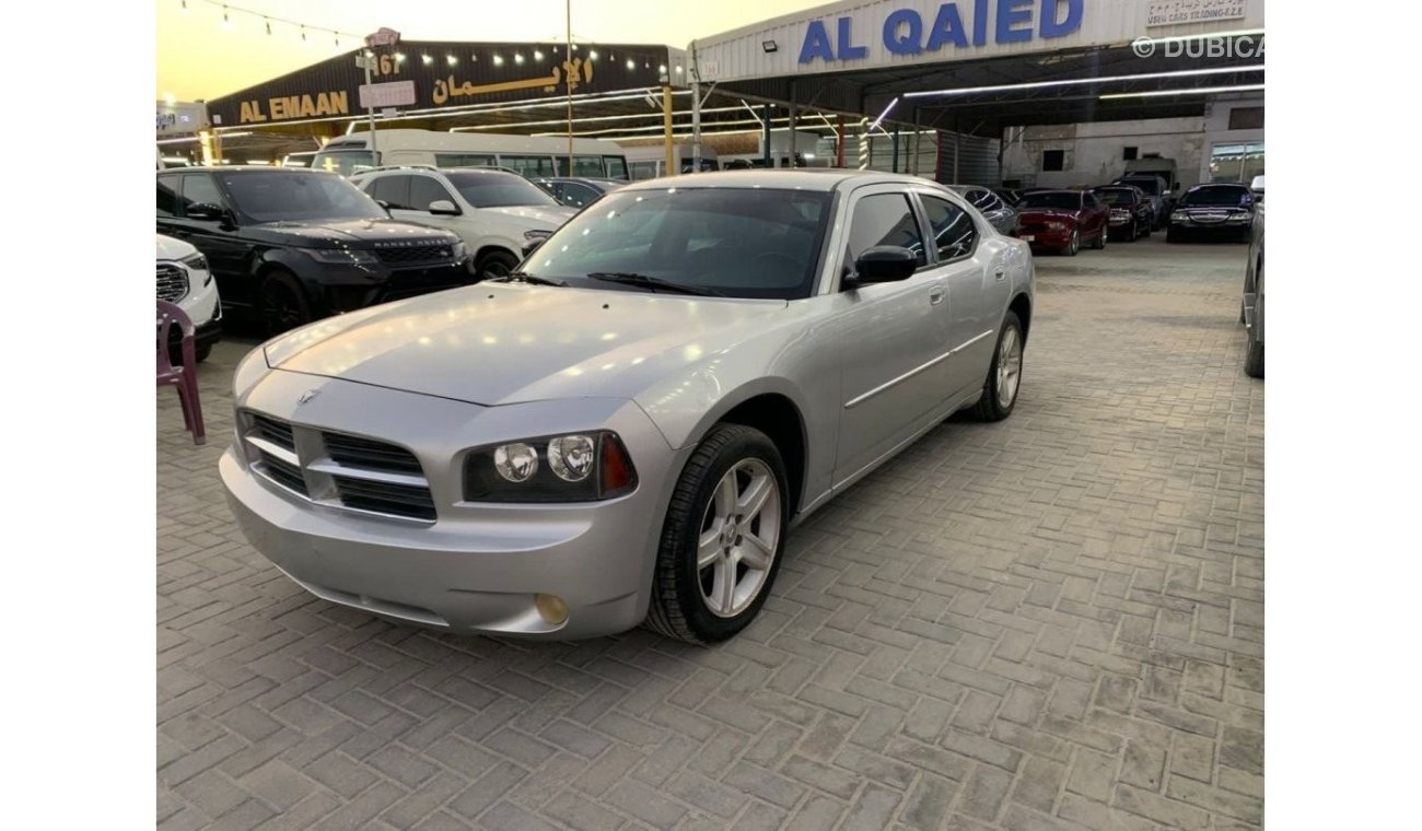 Dodge Charger 2009 model, Gulf, full option, sunro, 6 cylinders, automatic transmission, odometer 276000