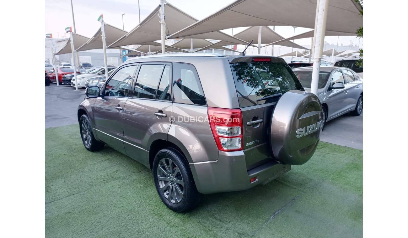Suzuki Grand Vitara 2015 GCC model, agency dye, cruise control, alloy wheels, camera sensors, Android screen, in excelle