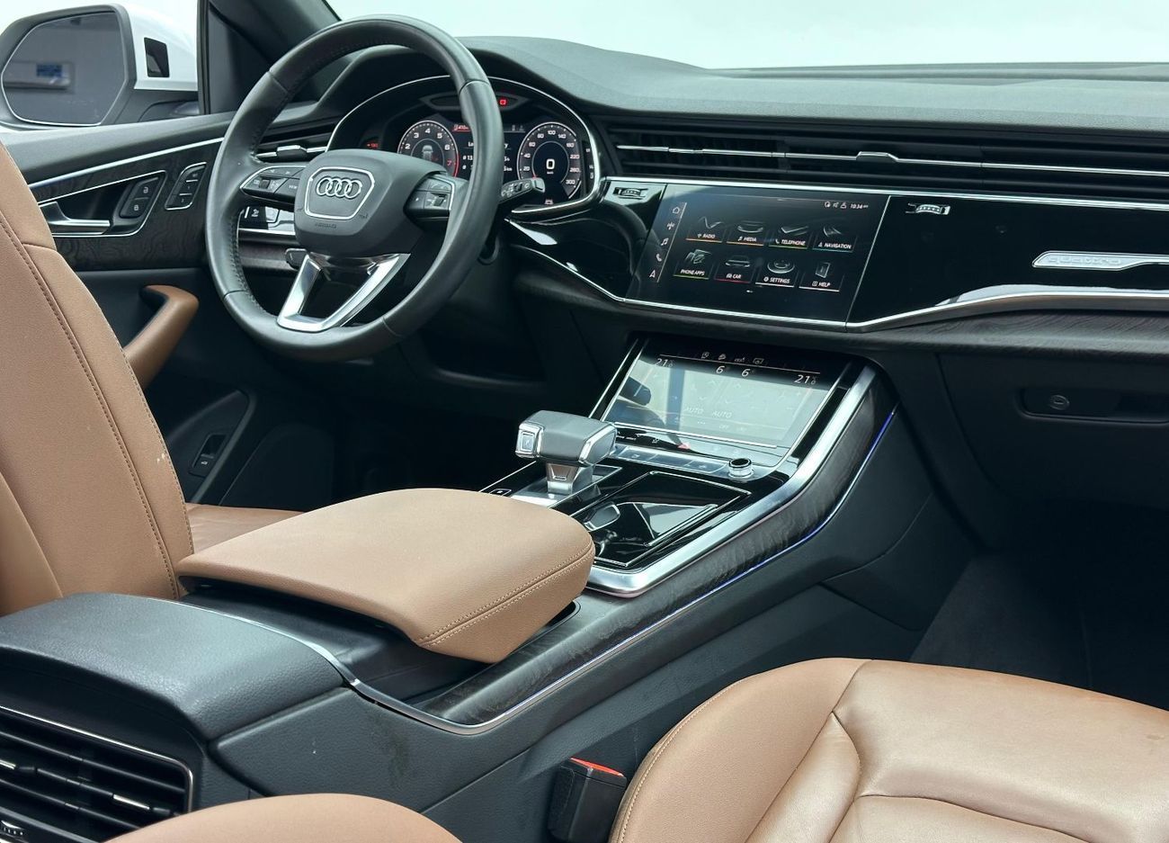 Audi Q8 55 TFSI quattro S-Line 3.0L (340 HP) 2020 Audi Q8 S-Line 55TFSI Quattro, Warranty, 2027 Audi Service