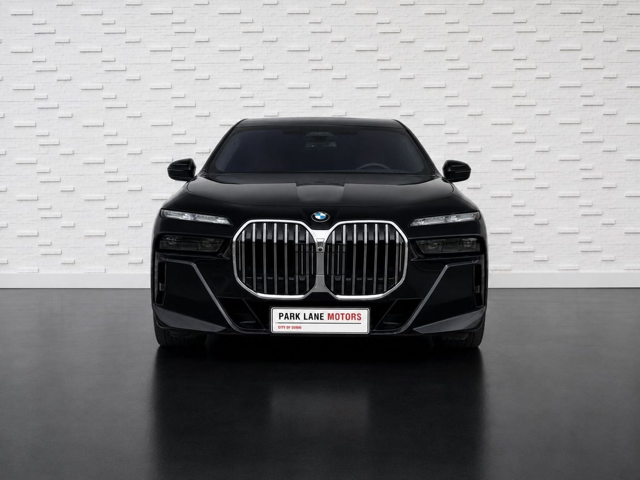 بي أم دبليو 735i M SPORT INDIVIDUAL