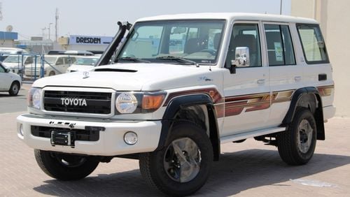 Toyota Land Cruiser 70 LHD - TOYOTA LAND CRUISER  76 4.5L V8 DIESEL 4WD LX MT - FO - W/ WINCH DIFF