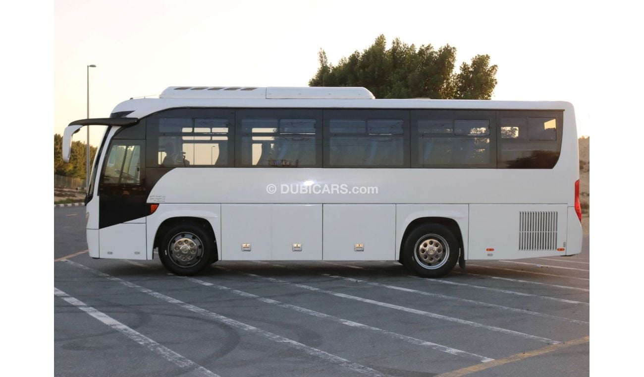 Foton AUV 2016 |  AUV - 34 SEATER WITH GCC SPECS AND EXCELLENT CONDITION