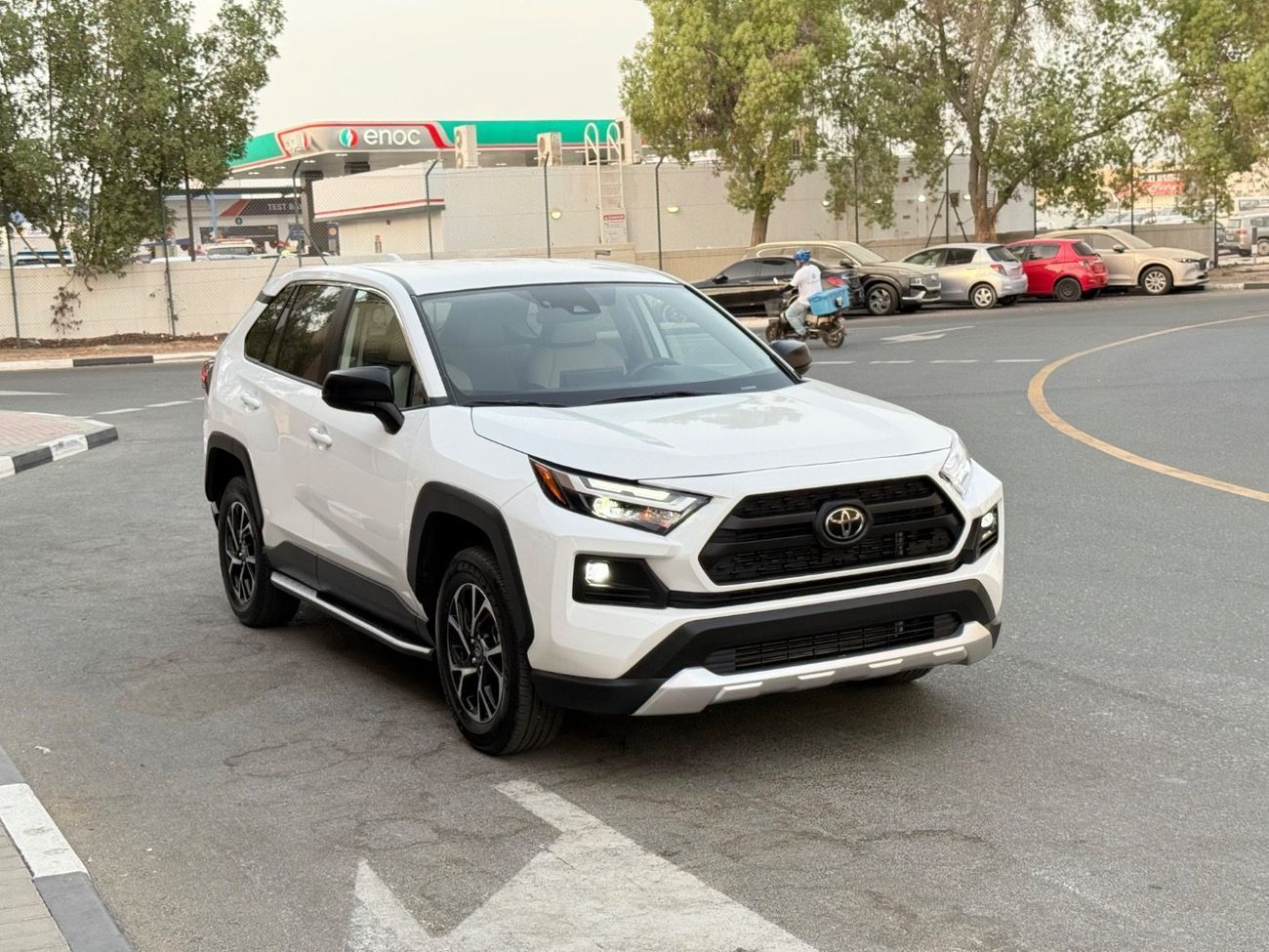 تويوتا راف ٤ 2024 XLE 4WD LEATHER SEATS 2.5 CANADA SPEC