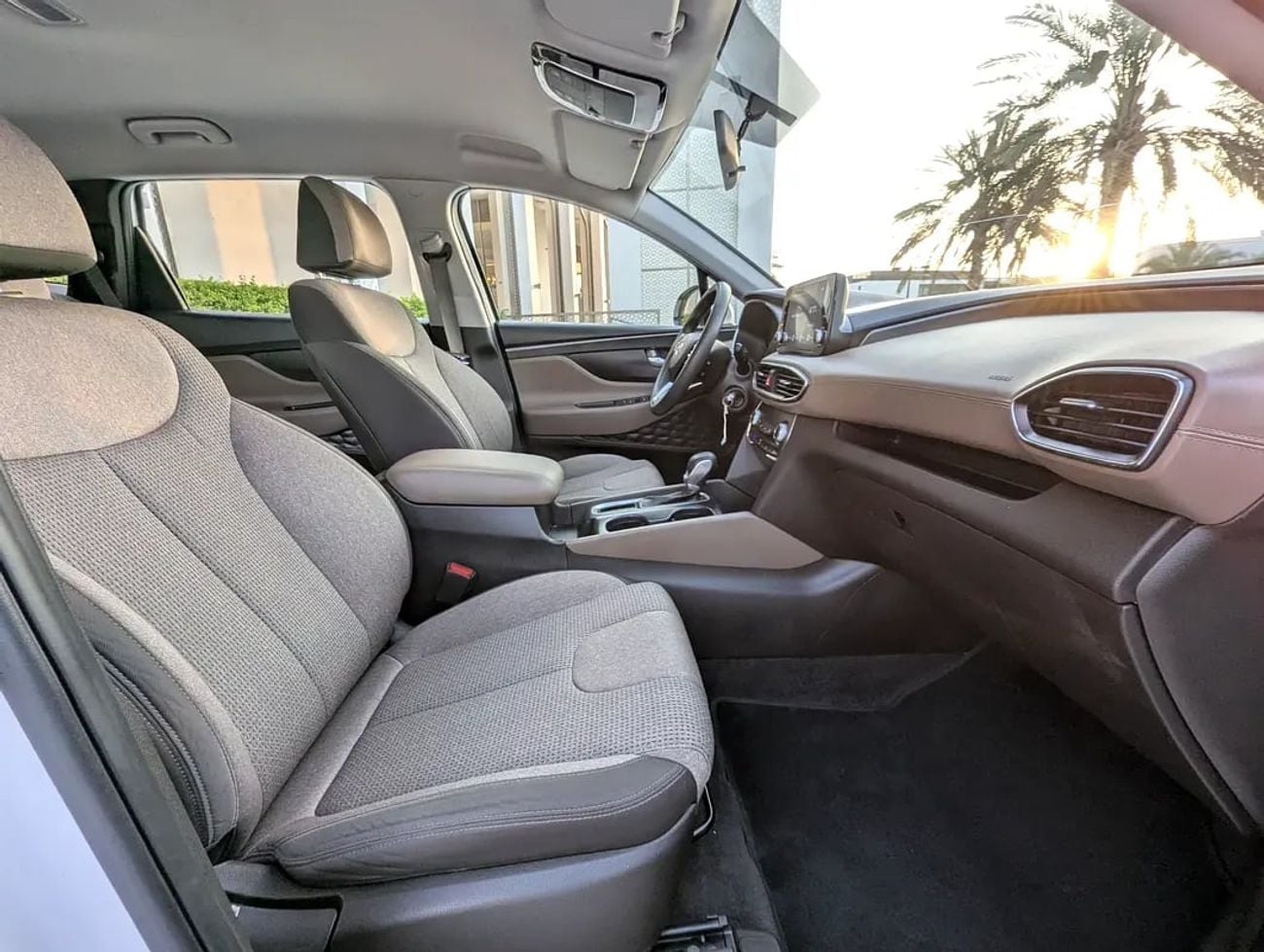 هيونداي سانتا في GCC Specs - Pristine Condition Inside Out With Low KM Also Avaliable With Bank