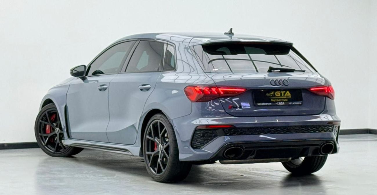 أودي RS3 TFSI quattro 2.5L Sportback