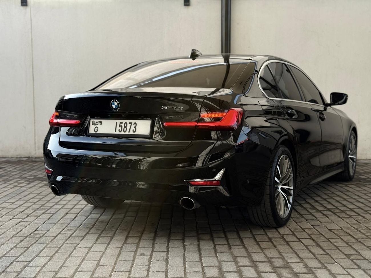 بي أم دبليو 320 Exclusive 2.0L