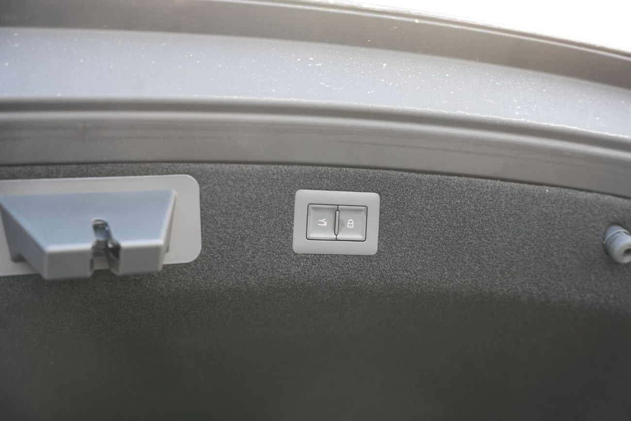 بي واي دي هان PLATINUM 2025 BYD HAN Smart Driving Edition 701Km Black 0Km
