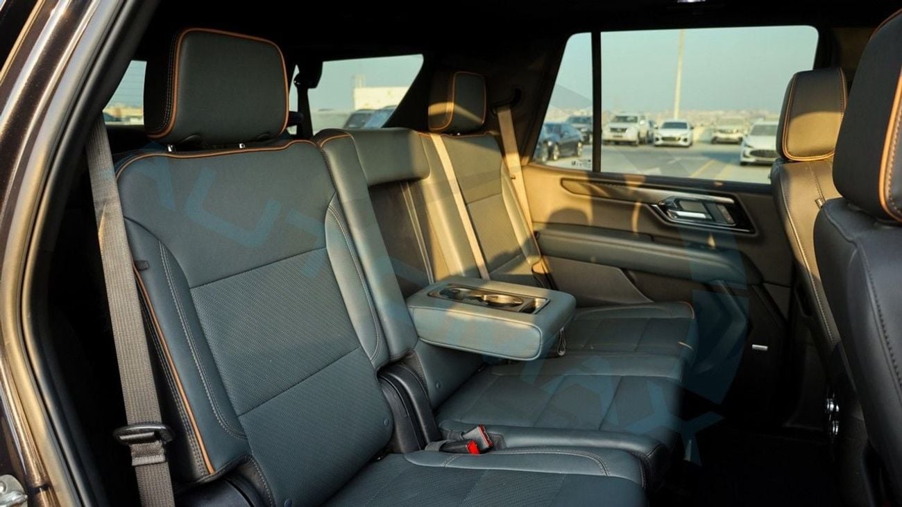 GMC Yukon AT4 Ultimate 6.2L V8 4X4 GCC 34600Km With 2 Years Or 100,000 Km Warranty @ Official Dealer