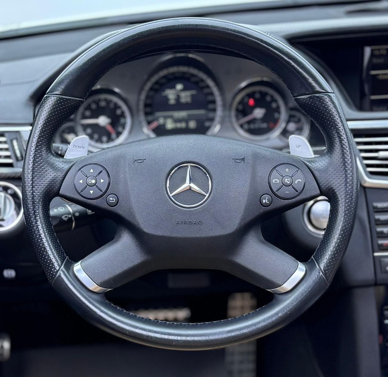 مرسيدس بنز E 63 AMG 2011 Mercedes Benz E63 AMG, 3 Years Mercedes Service Pack, Full Mercedes Service History, GCC