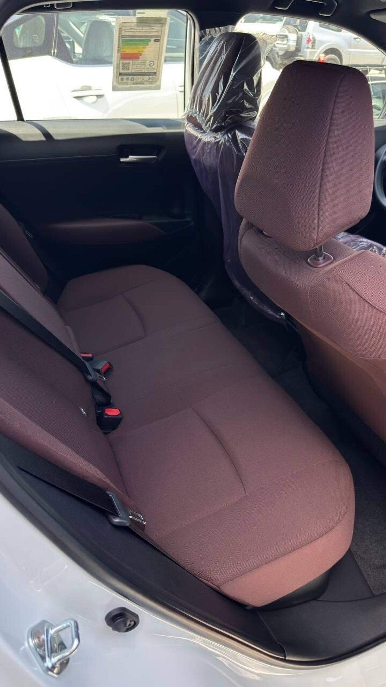 تويوتا كورولا كروس 1,8 L, hybrid, fwd, without sunroof